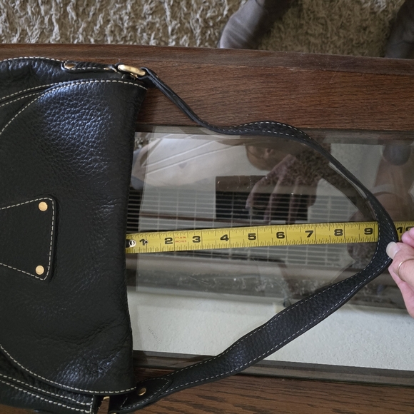 Like new Talbots small messenger style bag - Picture 4 of 10